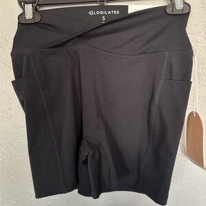 NWT Blogilates Women’s Criss Cross Scrunch Biker Shorts Black Size Small